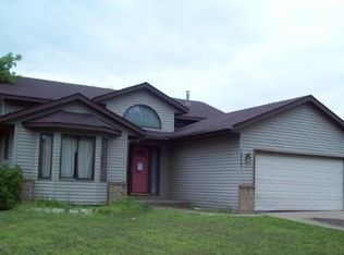 1372 104th Ave NW, Coon Rapids, MN 55433