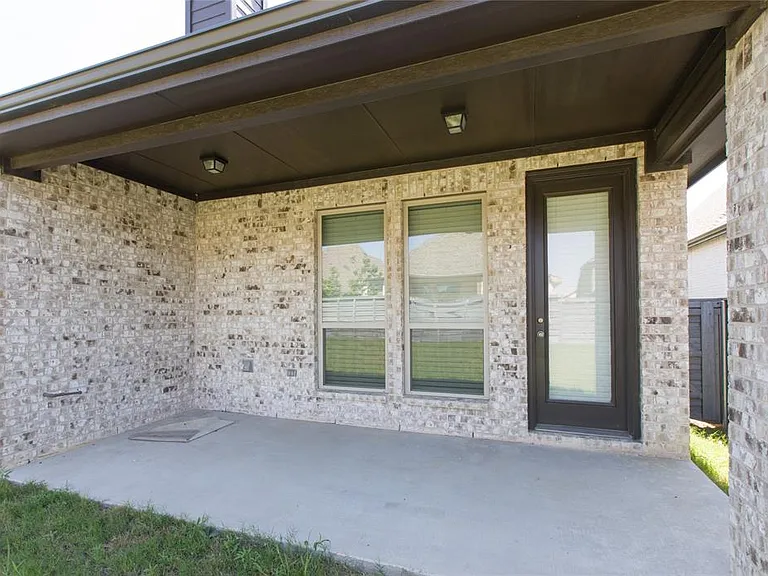 7024 Trailhead St — Photo 32