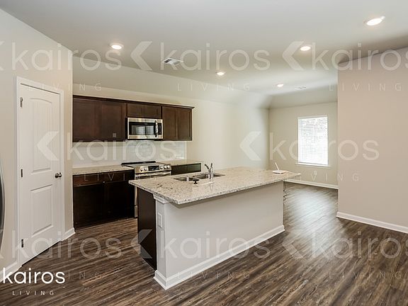 5th image of 30932 Clearview Ct