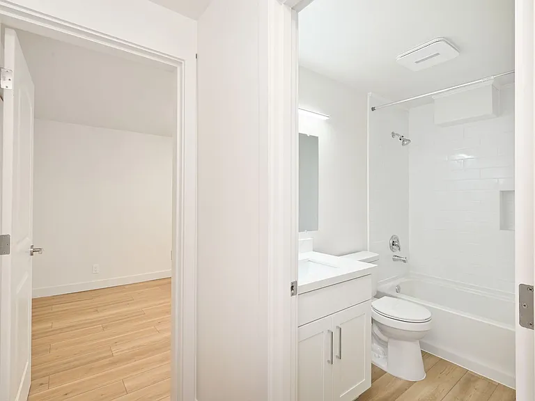 732 N 95th St — Photo 13