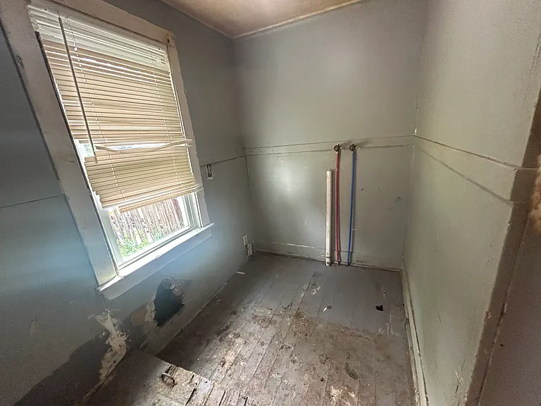 123 Cady St #1 — Photo 10