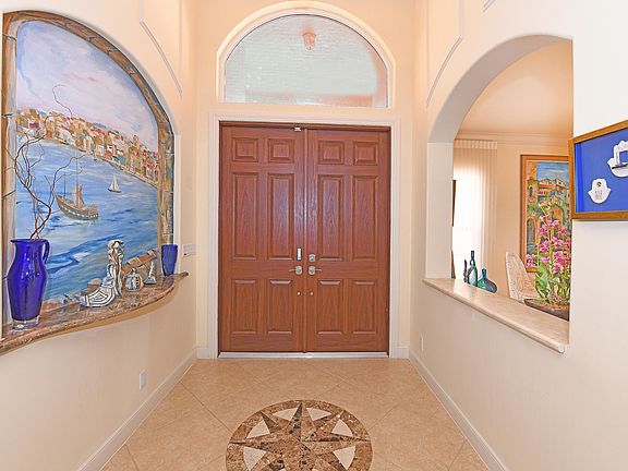 Home For Sale In Thornhill Green