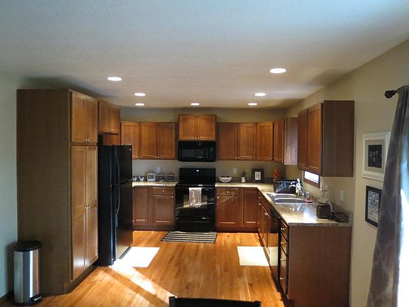 2nd image of 1310 College St