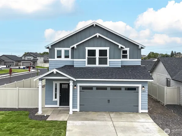 1203 Hickory Road, Moses Lake, WA 98837