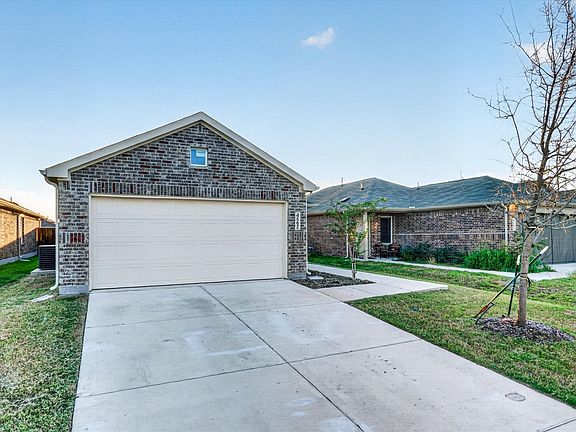3rd image of 4562 Riverbank Rd