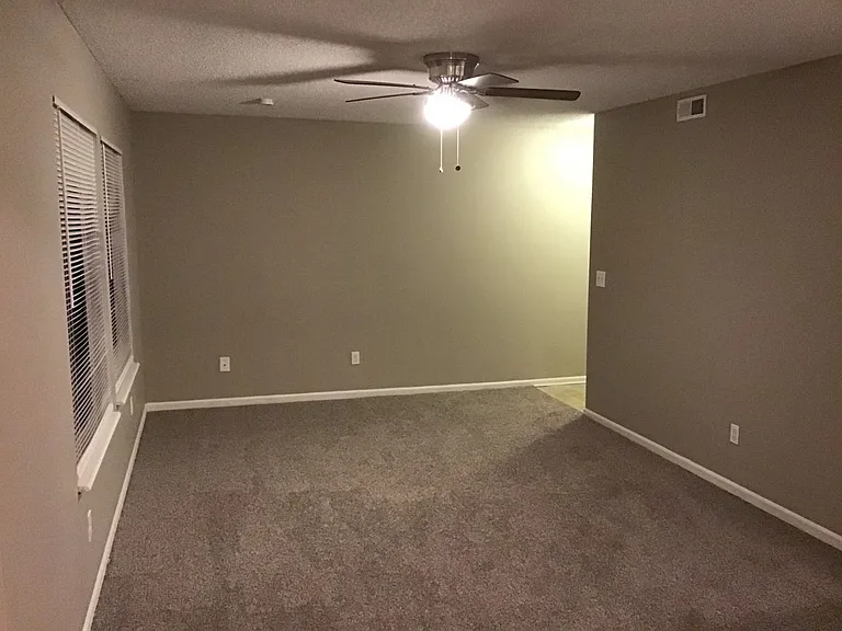 Cedarwood Apartments 206 — Photo 15