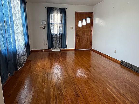 2nd image of 360 Stetler Ave
