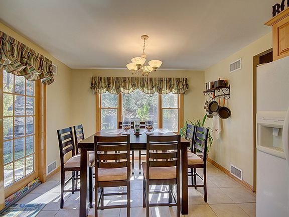 4th image of 1 Dewberry Pl