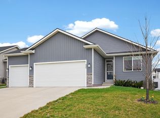 406 N 18th St, Indianola, IA 50125