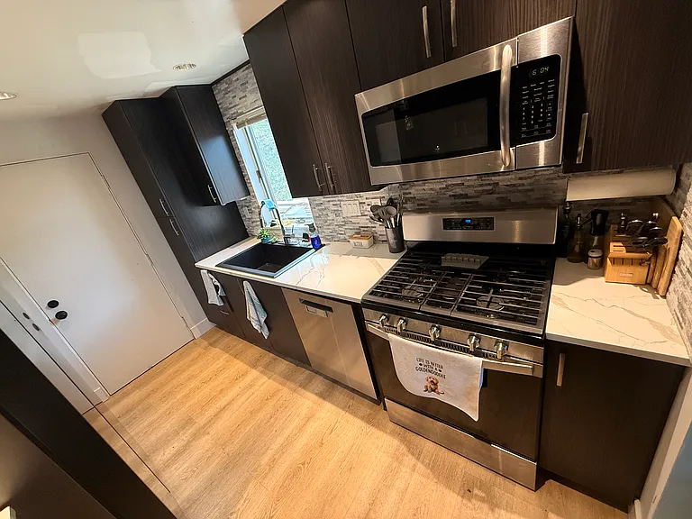 2763 Locust Dr — Photo 10