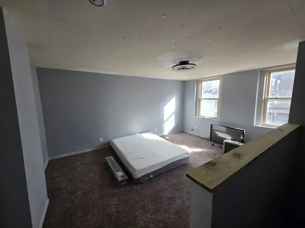 913 Barret Ave #B, Louisville, KY 40204