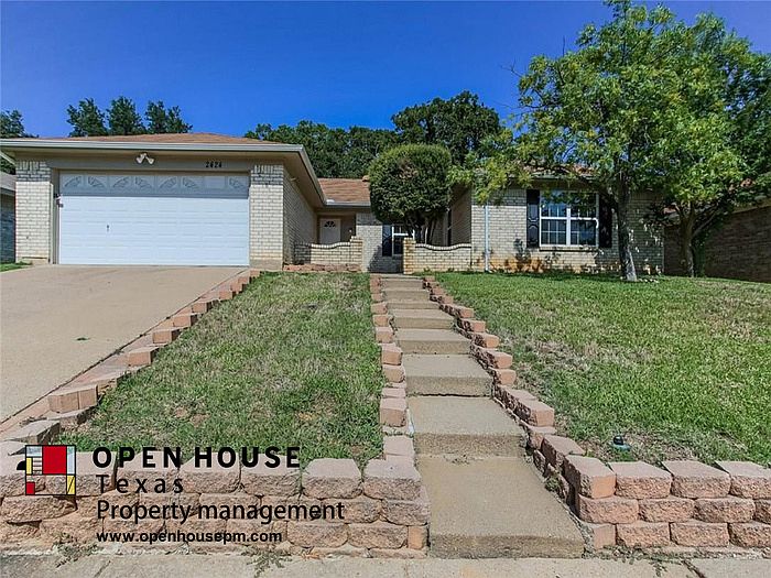 1st image of 2424 Meadow Creek Dr