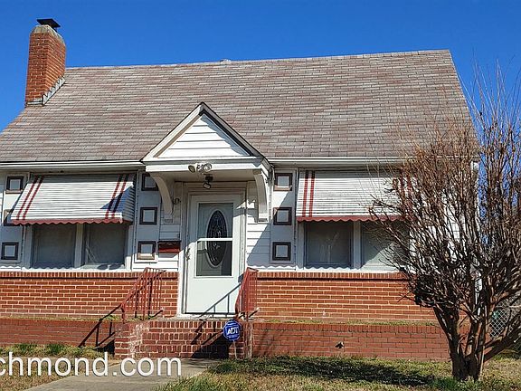 2nd image of 107 E 31st St