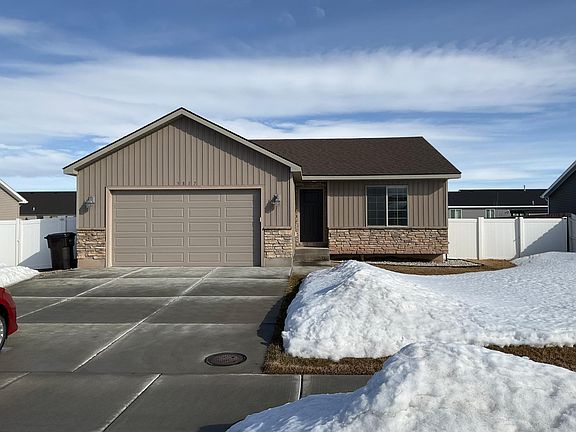 2nd image of 3817 E Slate Dr