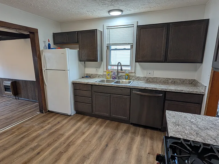 2101 N Ravine Pkwy — Photo 11