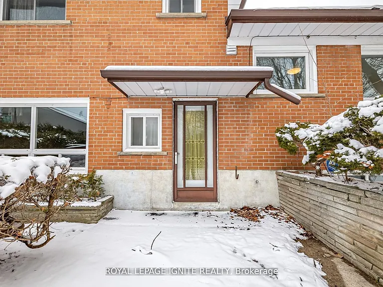 83 Deep Dene Dr #MAIN — Photo 12