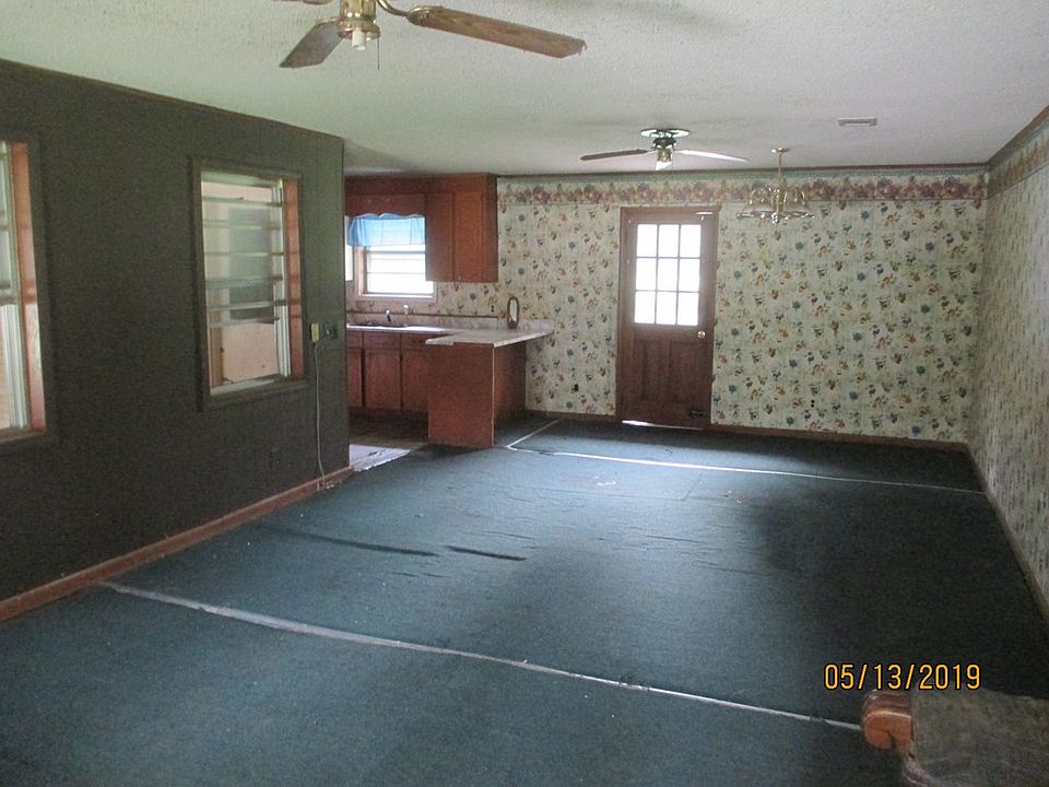 2nd image of 1225 Poplar Ave