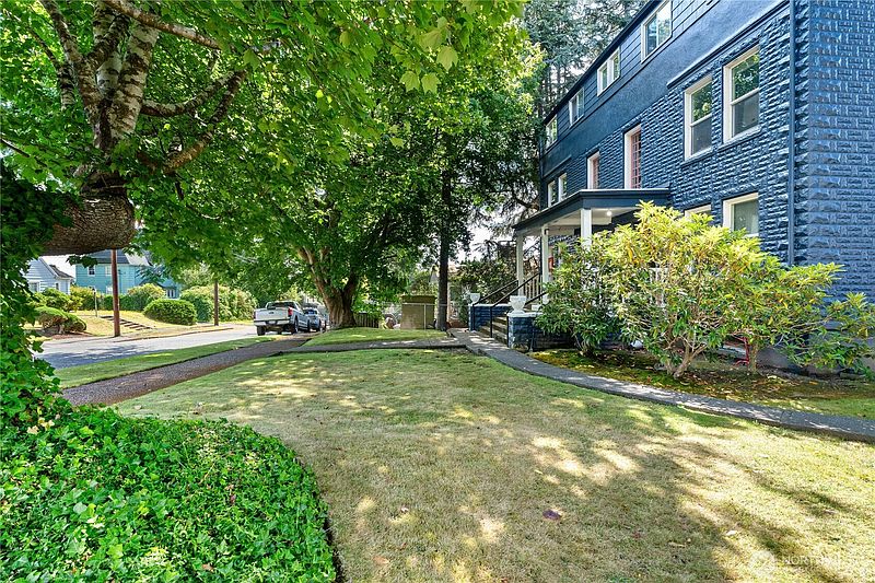 3rd image of 721 N K Street