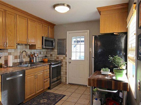 4th image of 67 Butternut Ln