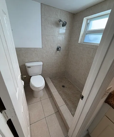 NW 38th Dr — Photo 12
