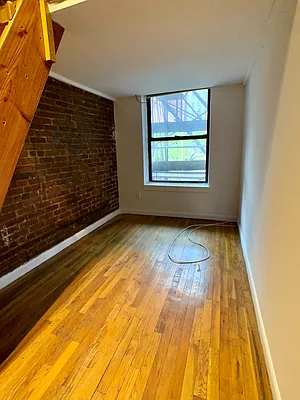 Rented by Building Equity Real Estate LLC | media 20