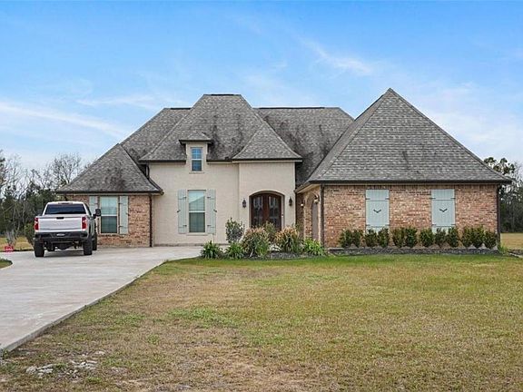 2nd image of 16137 Fleur De Lis Dr