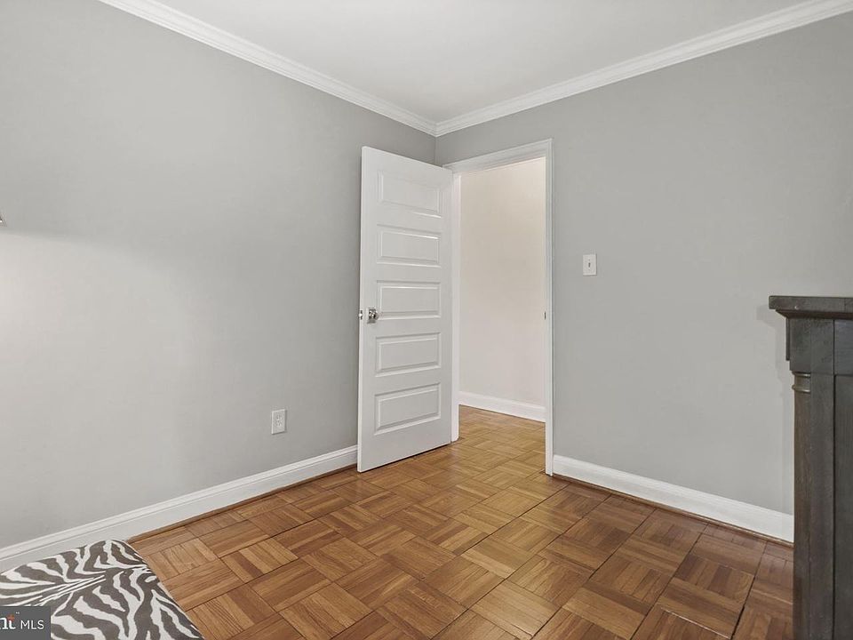1st image of 1563 N Colonial Ter #0