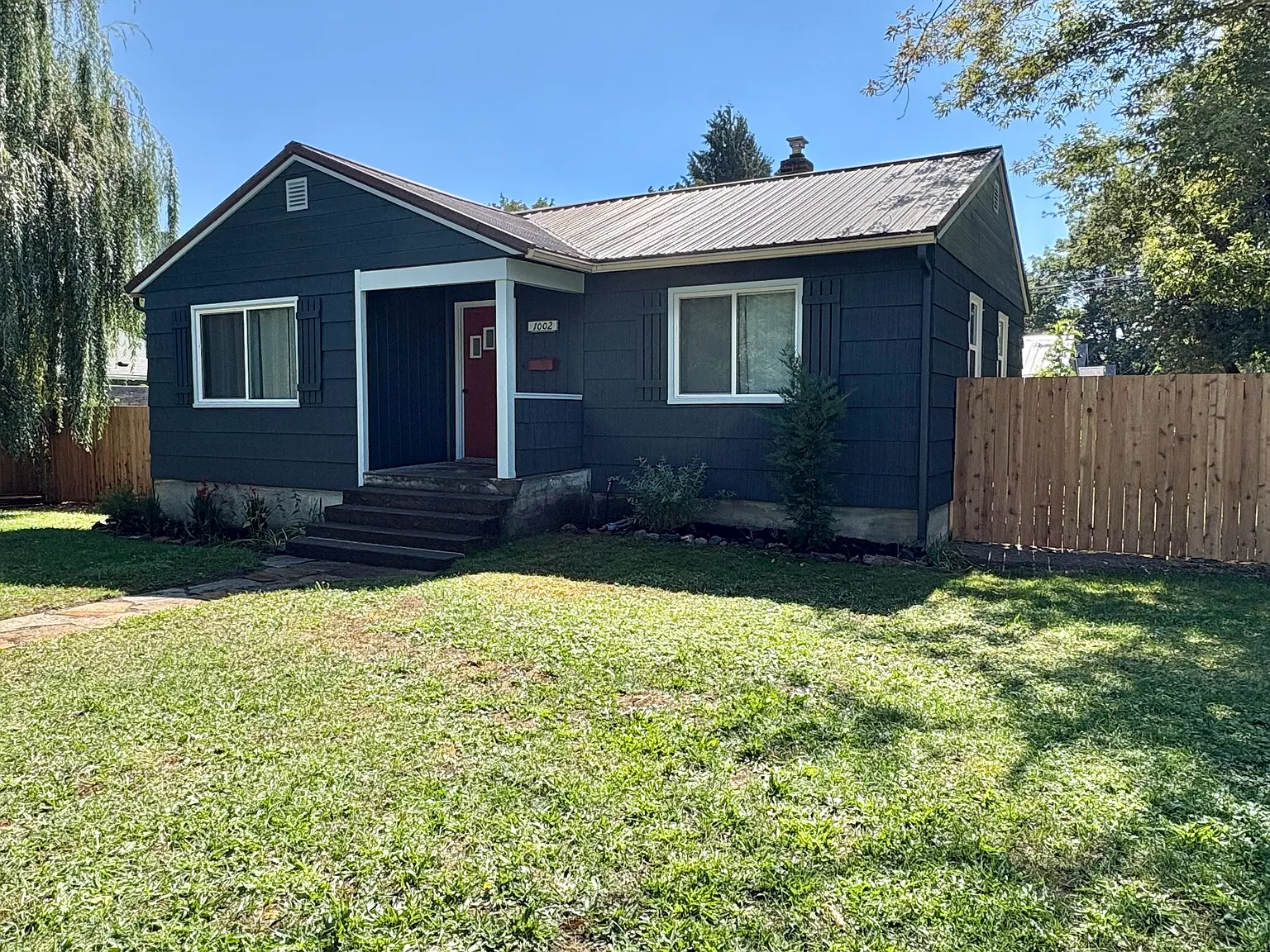 3 bed, 2.5 bath, 1820 sqft, $3,500 — Photo 1