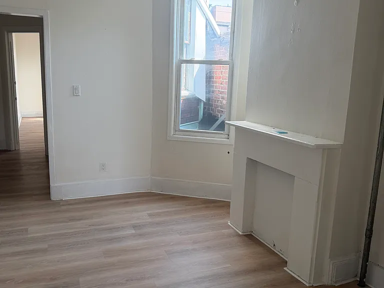 901 Summit Ave #1 — Photo 7