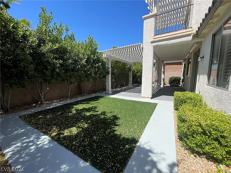 9359 Oxbow Lake Ave — Photo 5