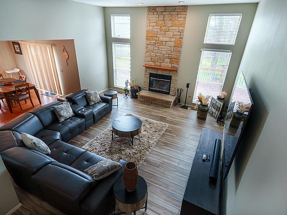 4th image of 519 Hazen Brook Pl