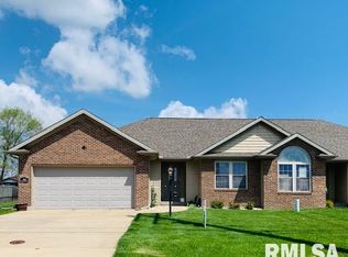 804 W Muller Rd, East Peoria, IL 61611