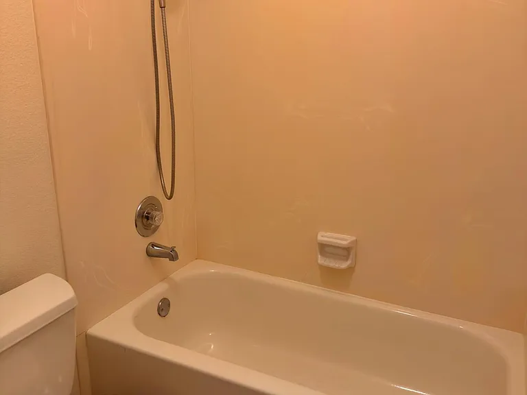 808 N Winthrop Cir — Photo 26