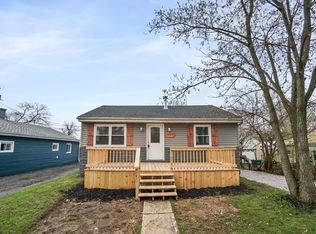 1097 Meadow Ln, Columbus, OH 43207