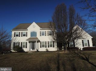 231 Briarwood Dr, Sellersville, PA 18960