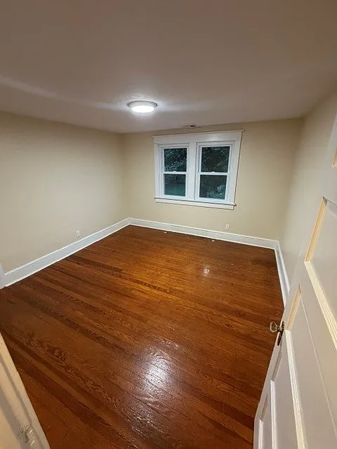 3 bed, 1.5 bath, 1500 sqft, $2,700 — Photo 2