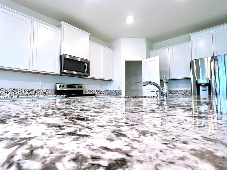 3539 Autumn Amber Dr — Photo 14