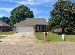 136 Pinnacle Dr, Youngsville, LA 70592