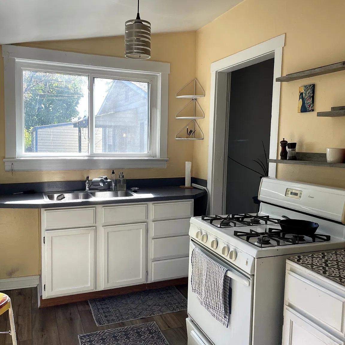 1123 Rammers Ave — Photo 3