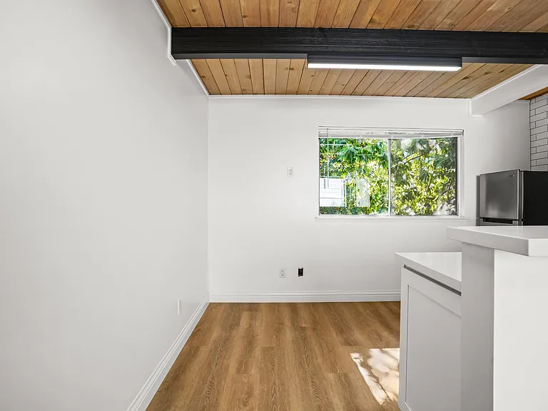 2030 Cedar St #6 — Photo 13