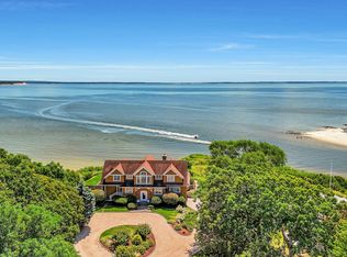 905 Willis Creek Dr, Mattituck, NY 11952
