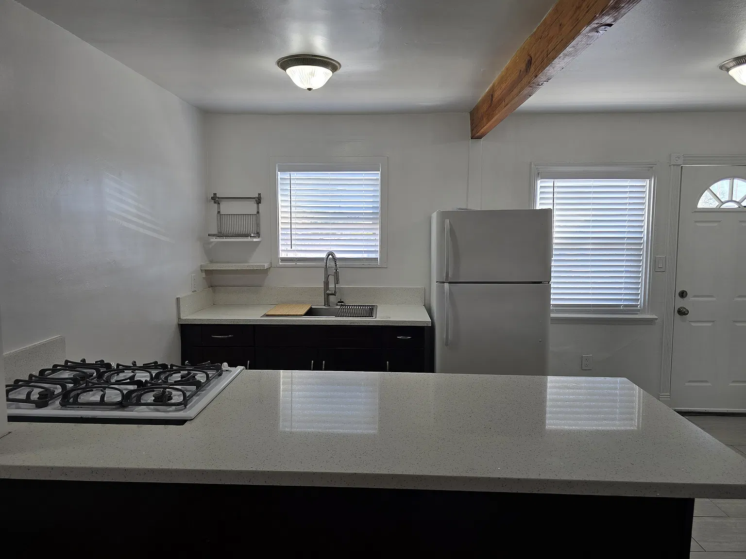 2 bed, 800 sqft, $2,425 — Photo 3