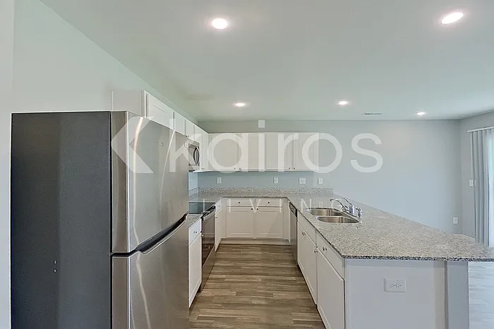 102 Kyles Dr — Photo 6