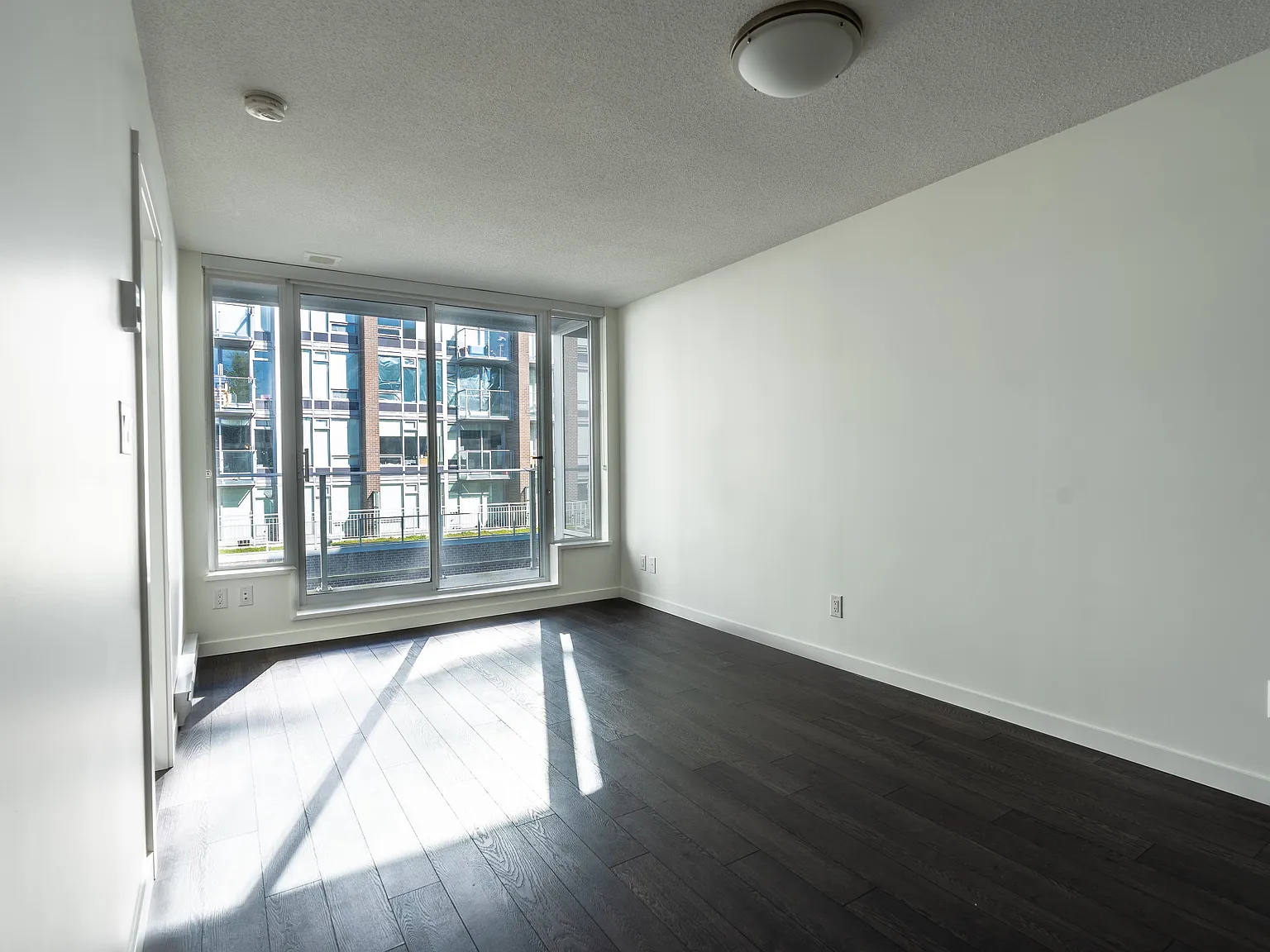 1 bed, 511 sqft, $2,300 — Photo 4