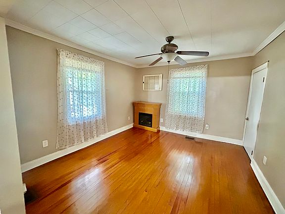 4th image of 40 River Rd