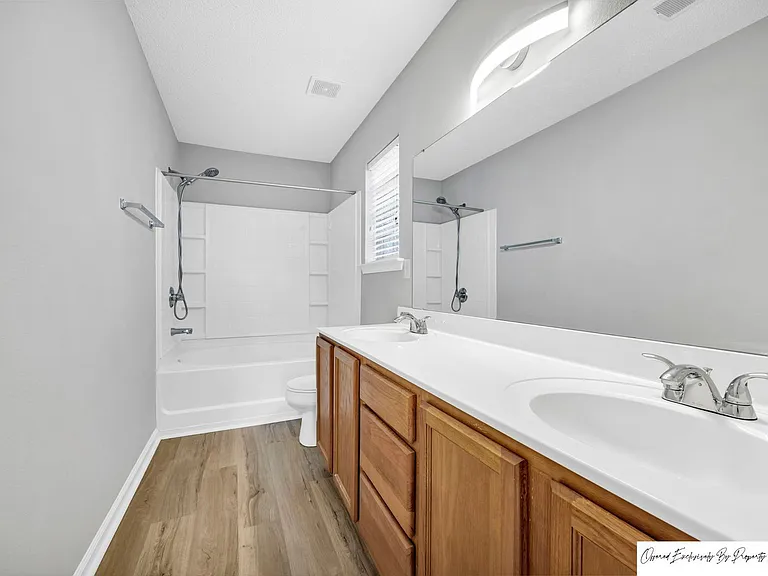 94 Currant Ln — Photo 16