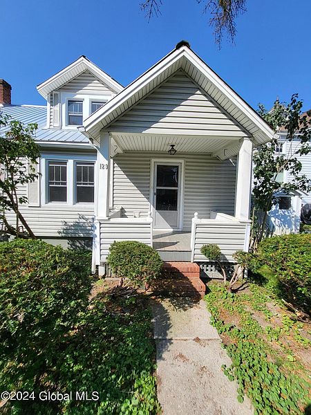 3rd image of 129 France Lane