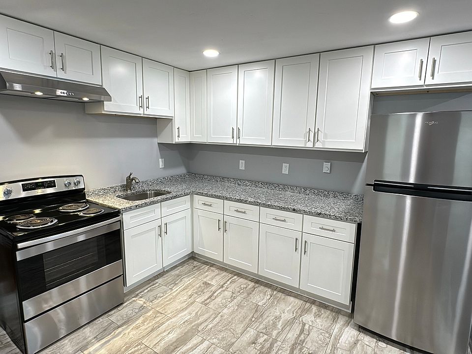 1st image of 773 Pleasant St #4