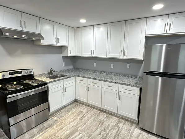 773 Pleasant St, Worcester, MA
