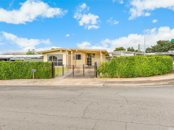 1912 Hoolehua St, Pearl City, HI 96782